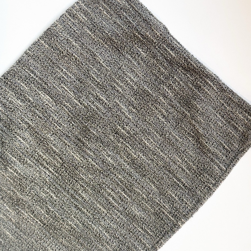 NWT loft textured pencil skirt ❤️ - Picture 3 of 6